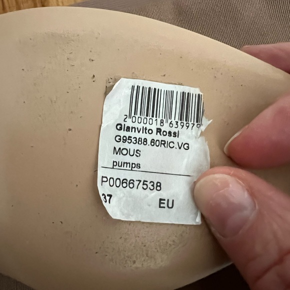 Gianvito Rossi Slingback Pumps - Picture 11 of 16